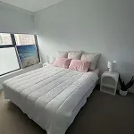 1 Bedroom Apartment With Balcony